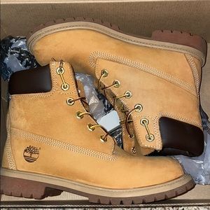 wheat timberlands (timbs) grade school size 6